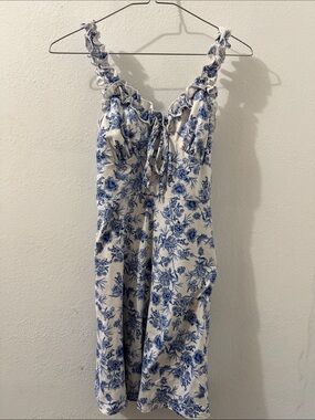 Pink Lily Blue & White Floral Dress